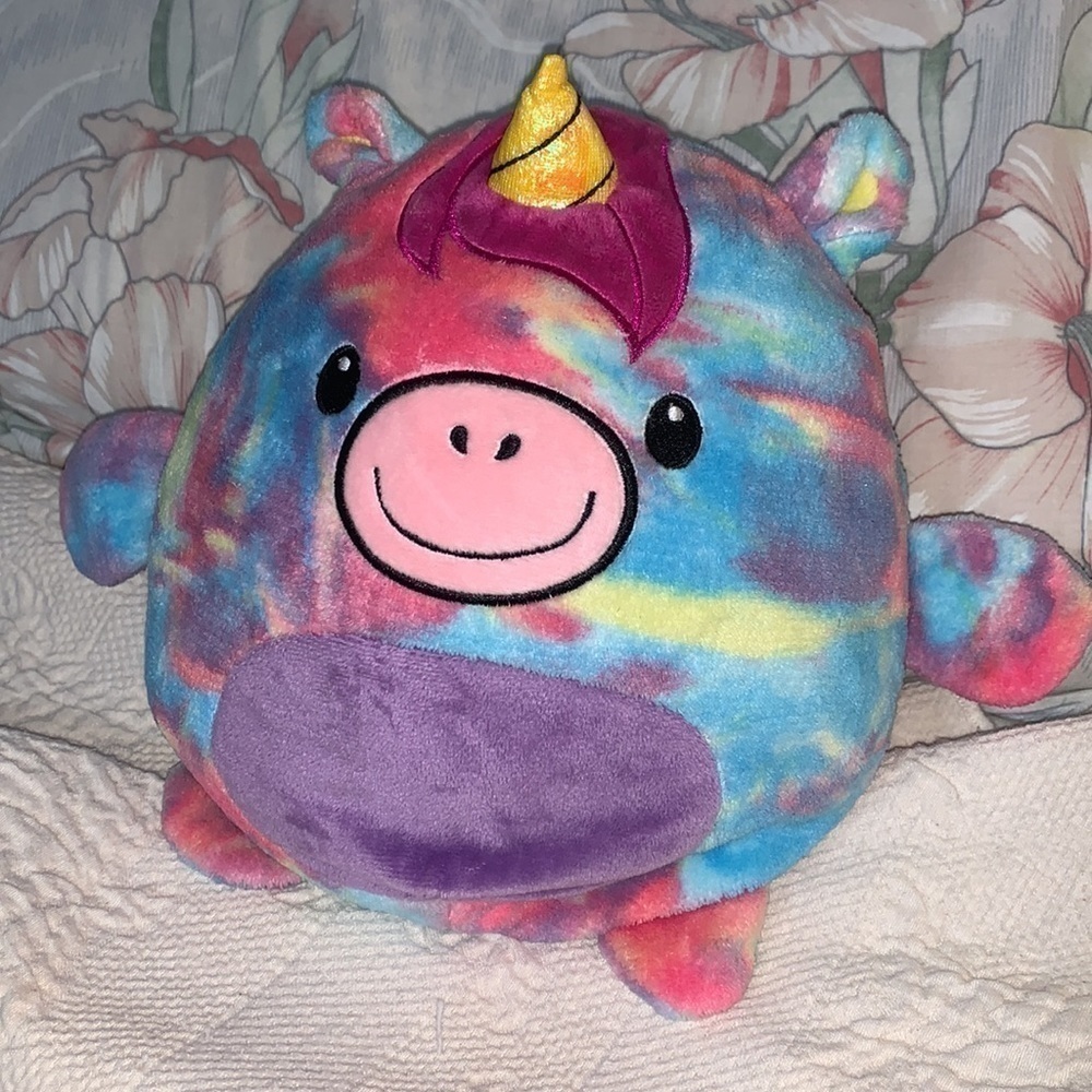 Stuffy with a surprise,💥it hides a hoodie